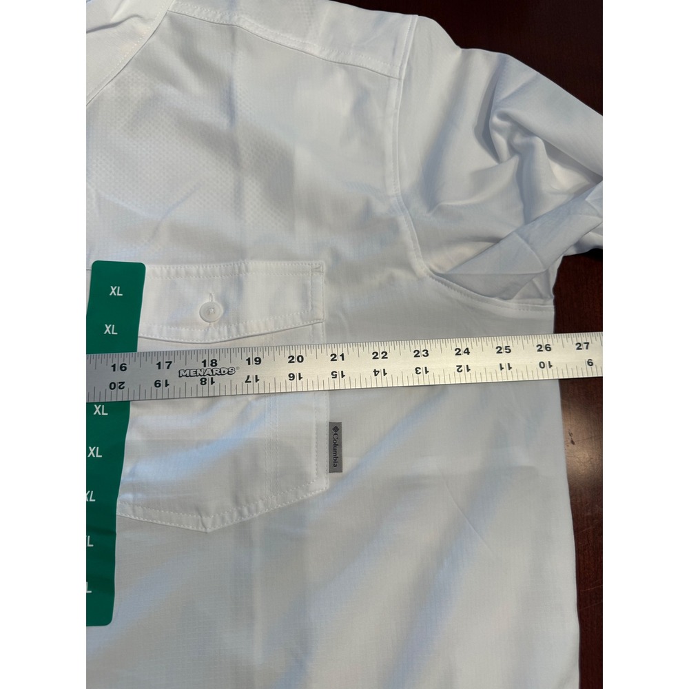 Columbia XL White short-sleeve button-down fishing shirt with dual chest pockets - Picture 6 of 7
